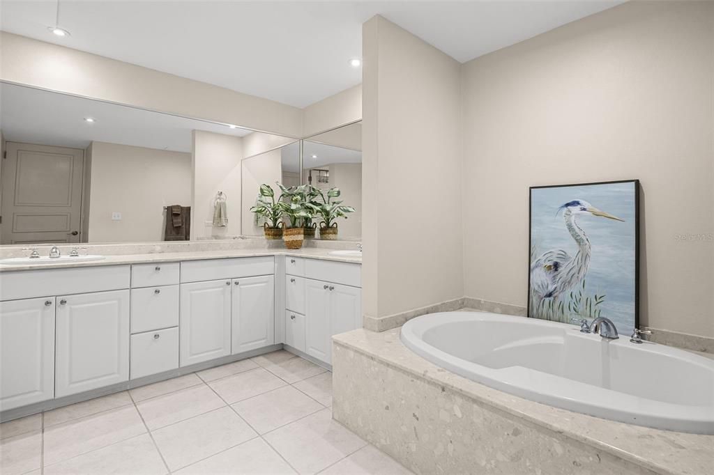 For Sale: $899,900 (4 beds, 3 baths, 2127 Square Feet)