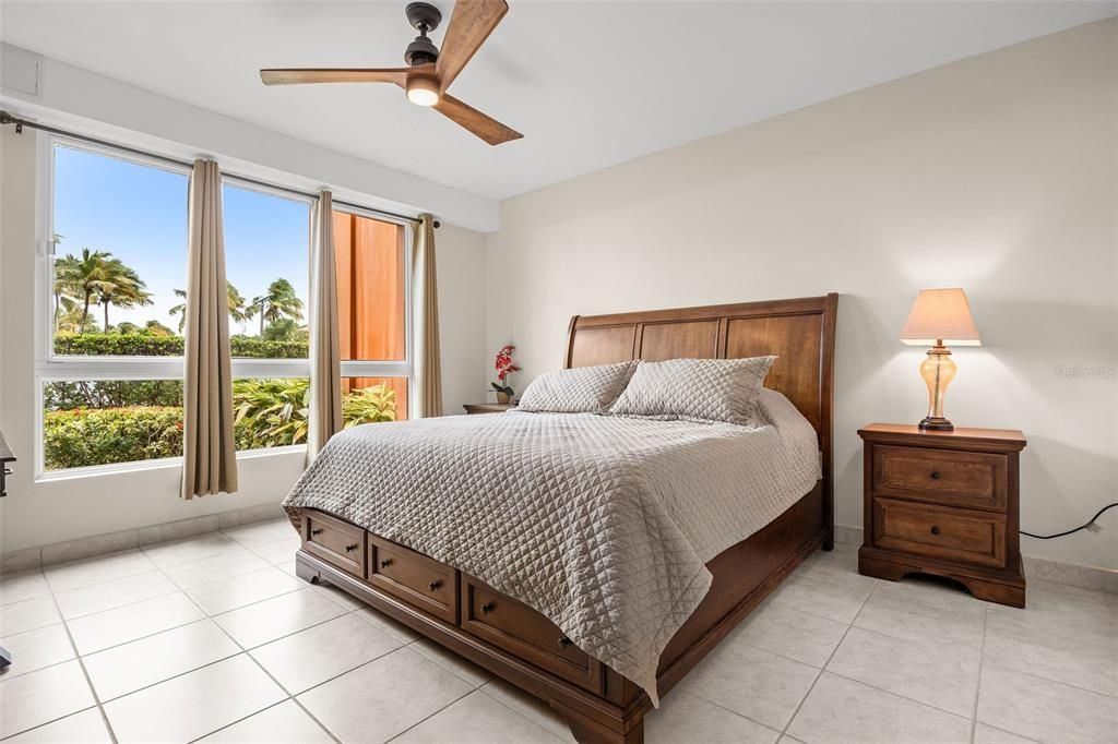 For Sale: $899,900 (4 beds, 3 baths, 2127 Square Feet)