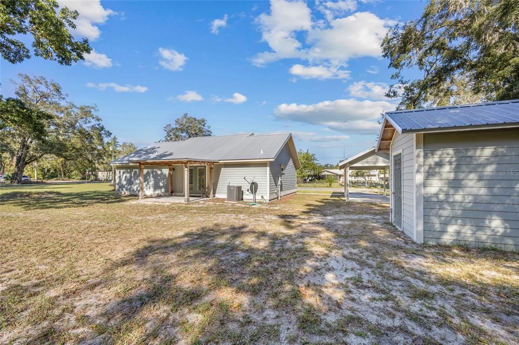 For Sale: $275,000 (2 beds, 2 baths, 1305 Square Feet)