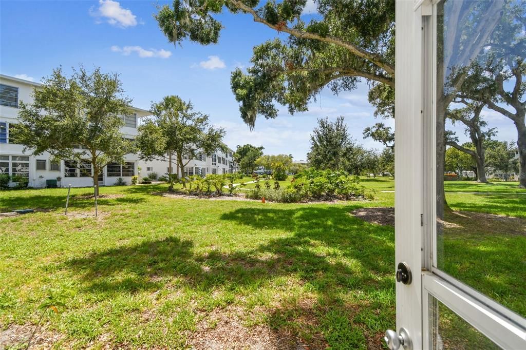 Под контрактом: $129,900 (1 спален, 1 ванн, 874 Квадратных фут)