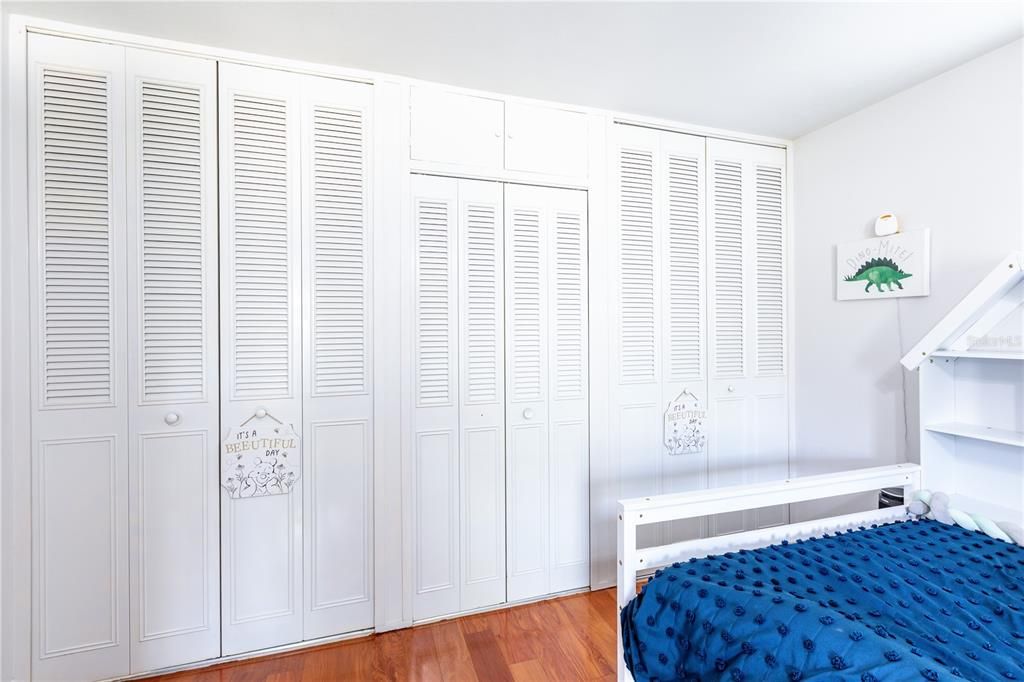 For Sale: $434,000 (4 beds, 2 baths, 2890 Square Feet)