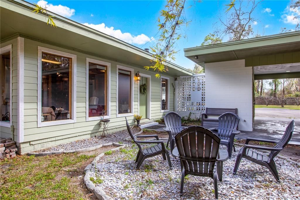 For Sale: $434,000 (4 beds, 2 baths, 2890 Square Feet)