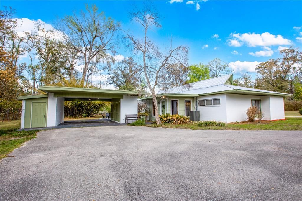 For Sale: $434,000 (4 beds, 2 baths, 2890 Square Feet)