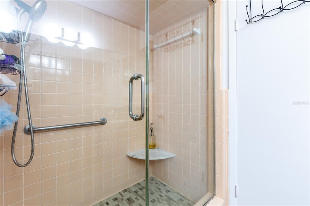 For Sale: $434,000 (4 beds, 2 baths, 2890 Square Feet)