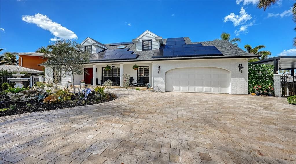 For Sale: $2,599,000 (5 beds, 2 baths, 3122 Square Feet)