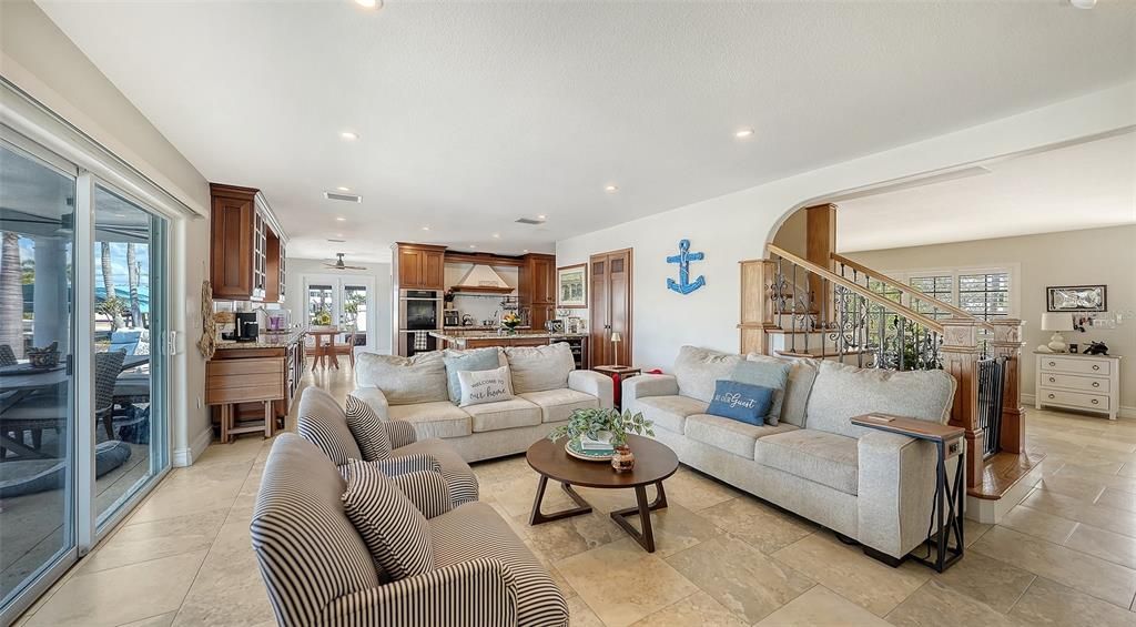 En Venta: $2,665,000 (5 camas, 2 baños, 3122 Pies cuadrados)