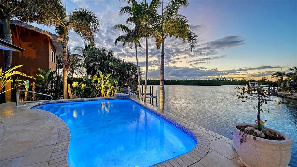 En Venta: $2,665,000 (5 camas, 2 baños, 3122 Pies cuadrados)