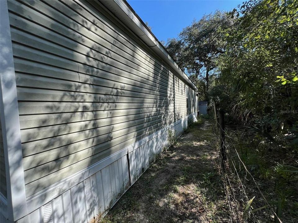 For Sale: $95,000 (3 beds, 2 baths, 1142 Square Feet)