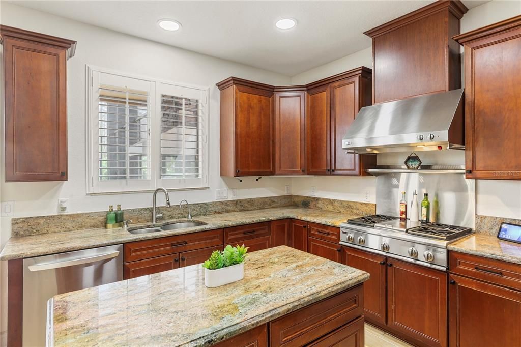 Active With Contract: $799,900 (4 beds, 4 baths, 3630 Square Feet)
