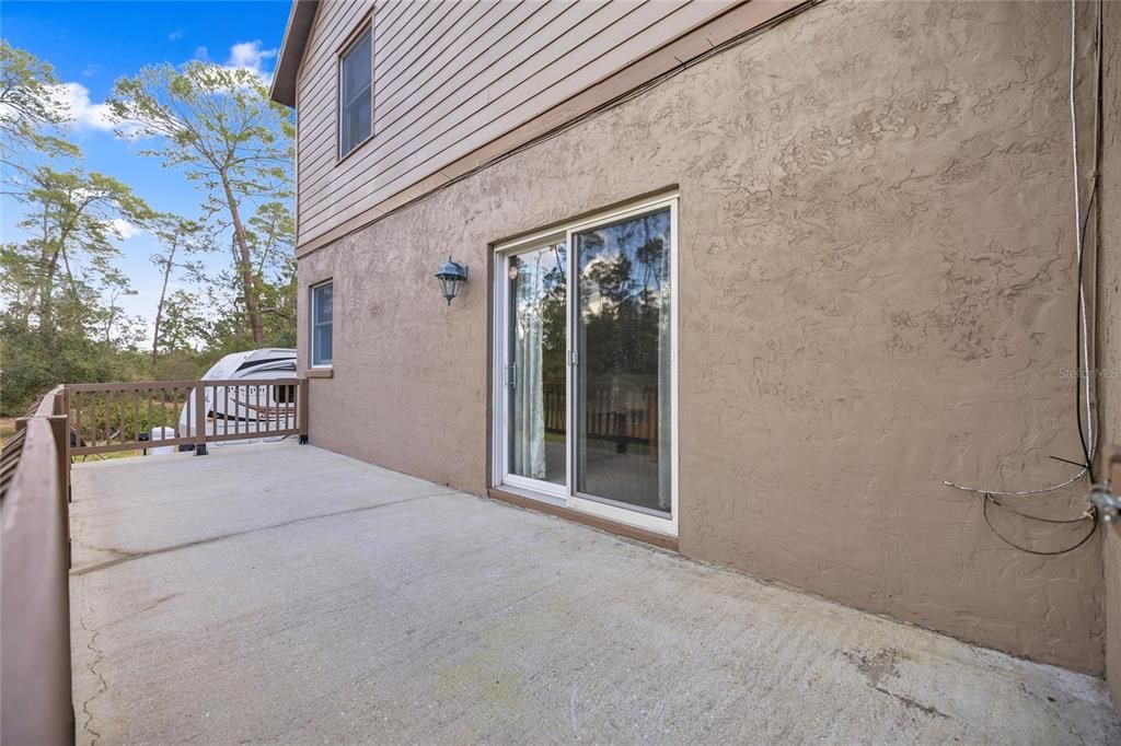 For Sale: $930,000 (4 beds, 2 baths, 3910 Square Feet)