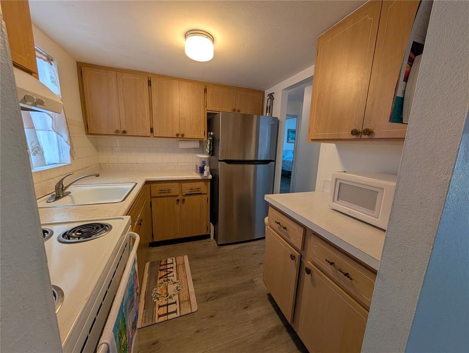 For Sale: $66,400 (1 beds, 1 baths, 576 Square Feet)