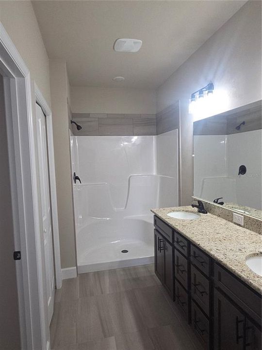 Activo con contrato: $288,000 (3 camas, 2 baños, 1314 Pies cuadrados)