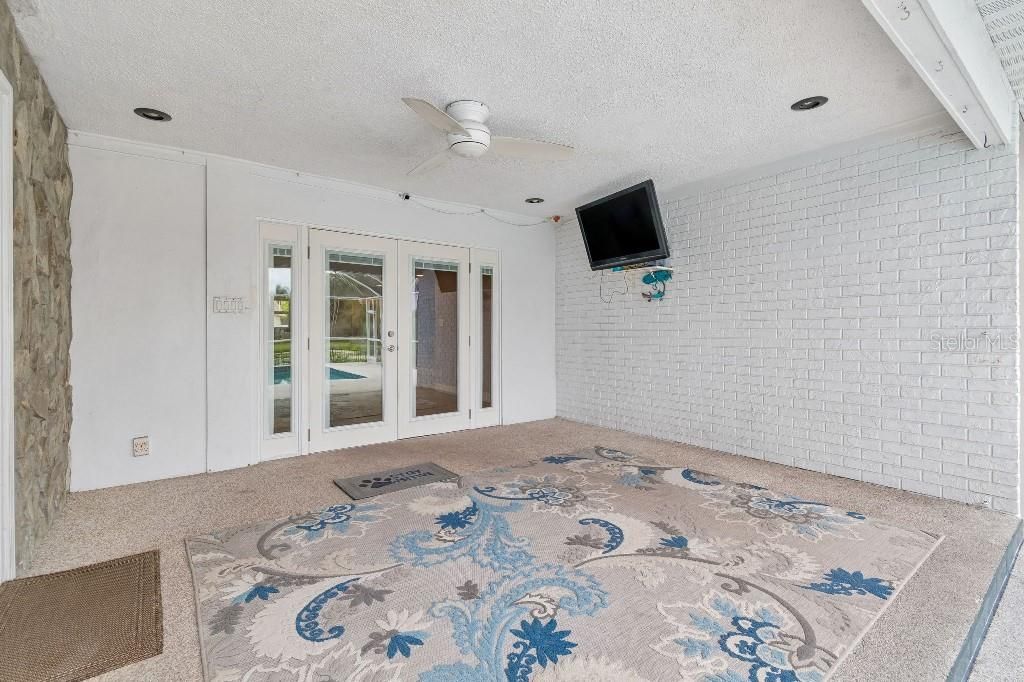 En Venta: $499,900 (4 camas, 3 baños, 1996 Pies cuadrados)