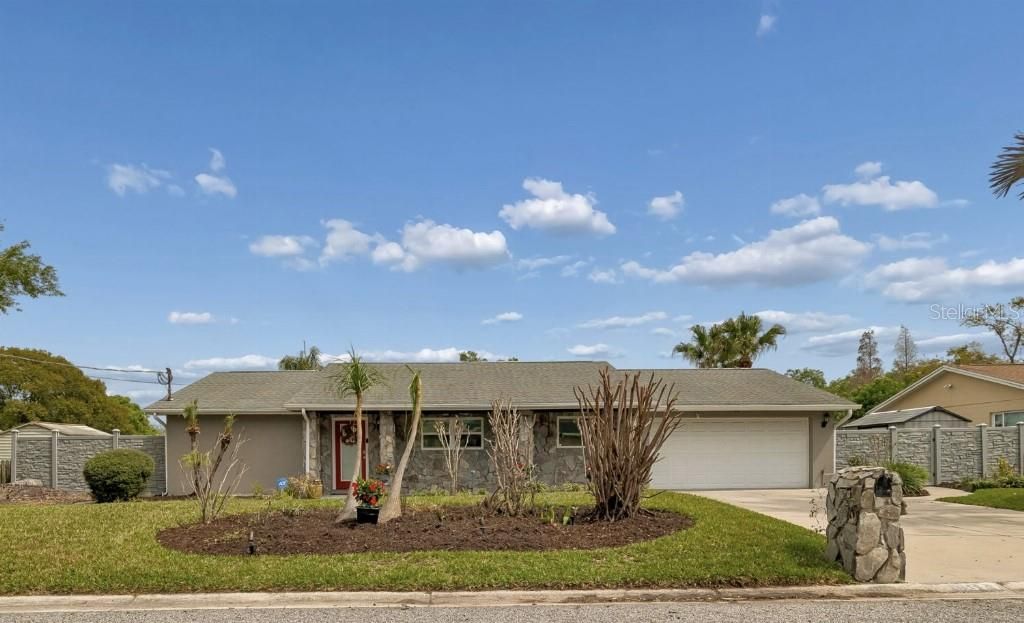 En Venta: $499,900 (4 camas, 3 baños, 1996 Pies cuadrados)