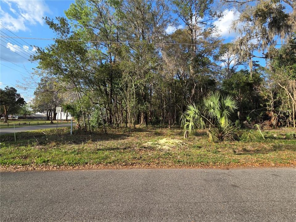На продажу: $149,000 (0.15 acres)