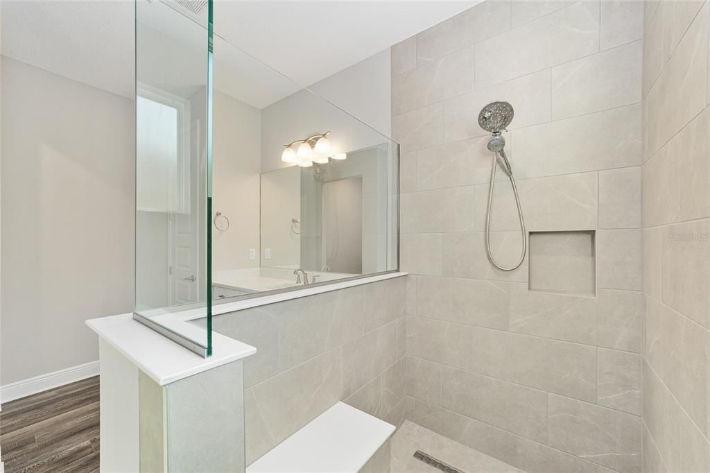 Active With Contract: $560,000 (3 beds, 3 baths, 2893 Square Feet)