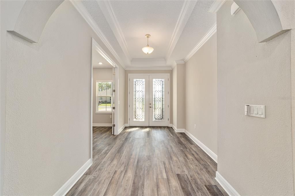 Active With Contract: $560,000 (3 beds, 3 baths, 2893 Square Feet)