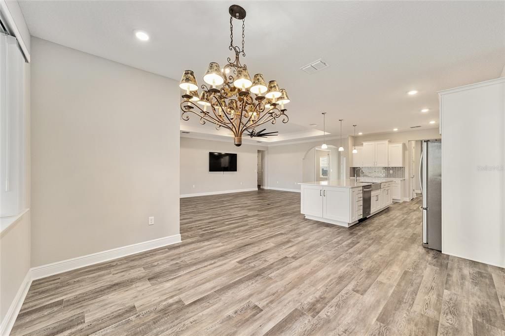 Active With Contract: $560,000 (3 beds, 3 baths, 2893 Square Feet)
