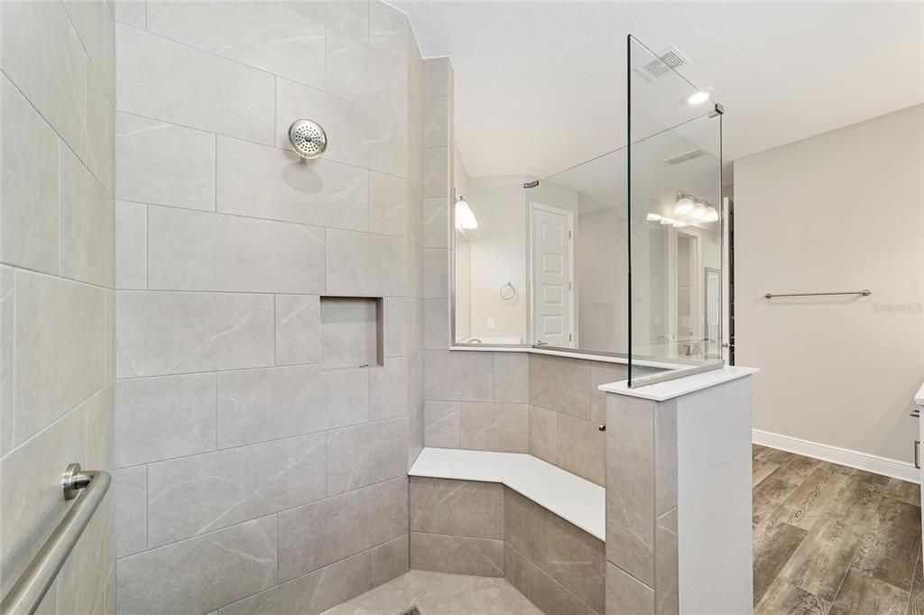 Active With Contract: $560,000 (3 beds, 3 baths, 2893 Square Feet)