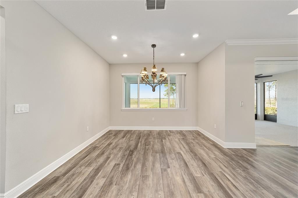 Active With Contract: $560,000 (3 beds, 3 baths, 2893 Square Feet)