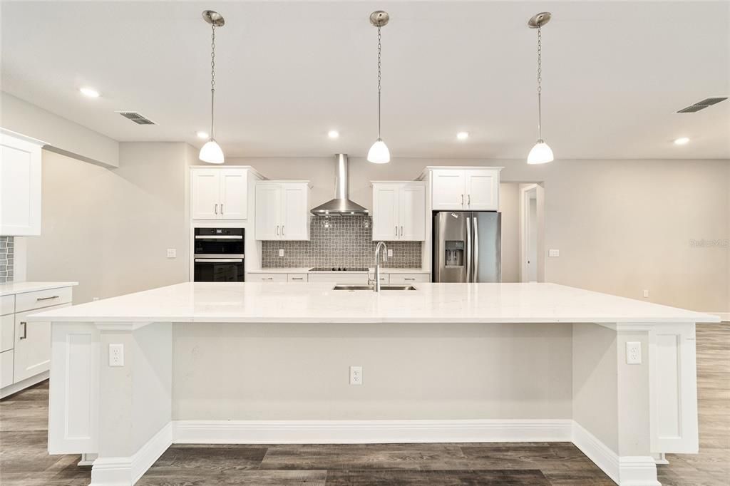 Active With Contract: $560,000 (3 beds, 3 baths, 2893 Square Feet)