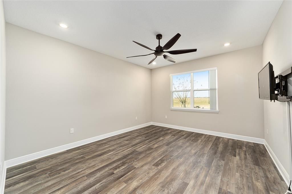 Active With Contract: $560,000 (3 beds, 3 baths, 2893 Square Feet)