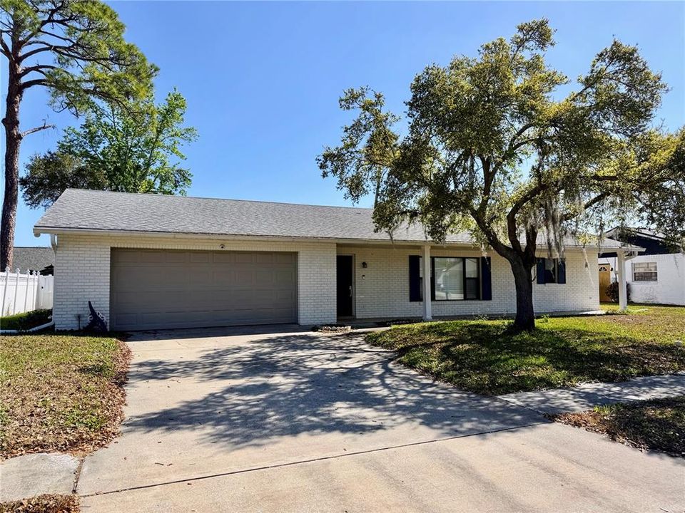 En Venta: $399,900 (4 camas, 2 baños, 1981 Pies cuadrados)