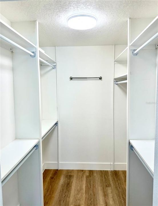 En Venta: $399,900 (4 camas, 2 baños, 1981 Pies cuadrados)
