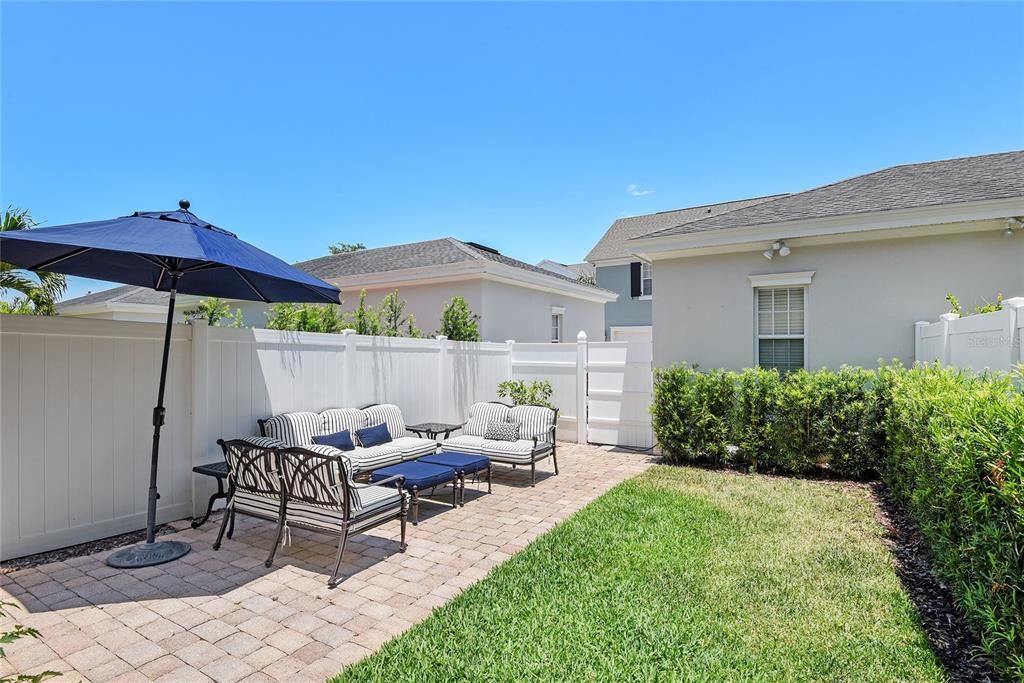 Active With Contract: $3,850 (3 beds, 2 baths, 1632 Square Feet)