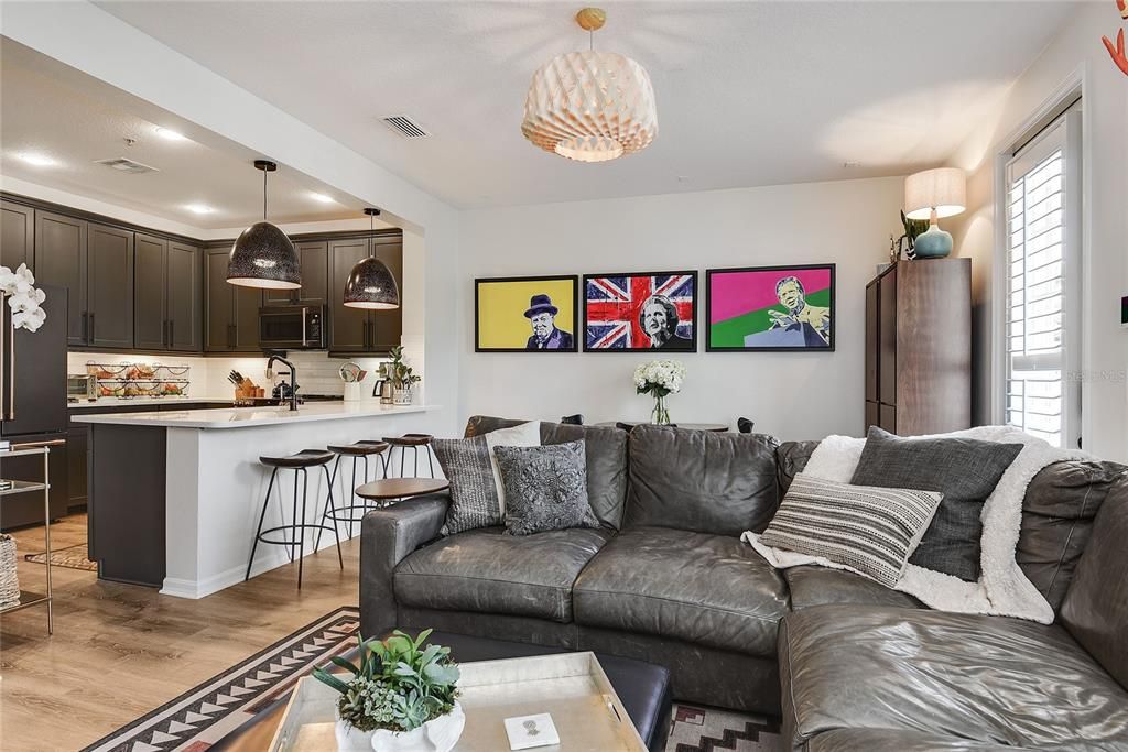 Active With Contract: $3,850 (3 beds, 2 baths, 1632 Square Feet)