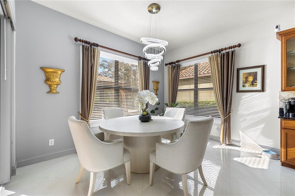 En Venta: $899,900 (5 camas, 3 baños, 3973 Pies cuadrados)
