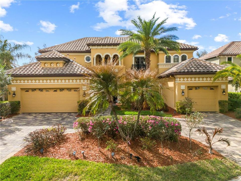 En Venta: $899,900 (5 camas, 3 baños, 3973 Pies cuadrados)