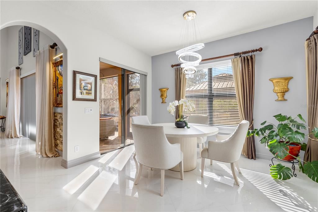 En Venta: $899,900 (5 camas, 3 baños, 3973 Pies cuadrados)