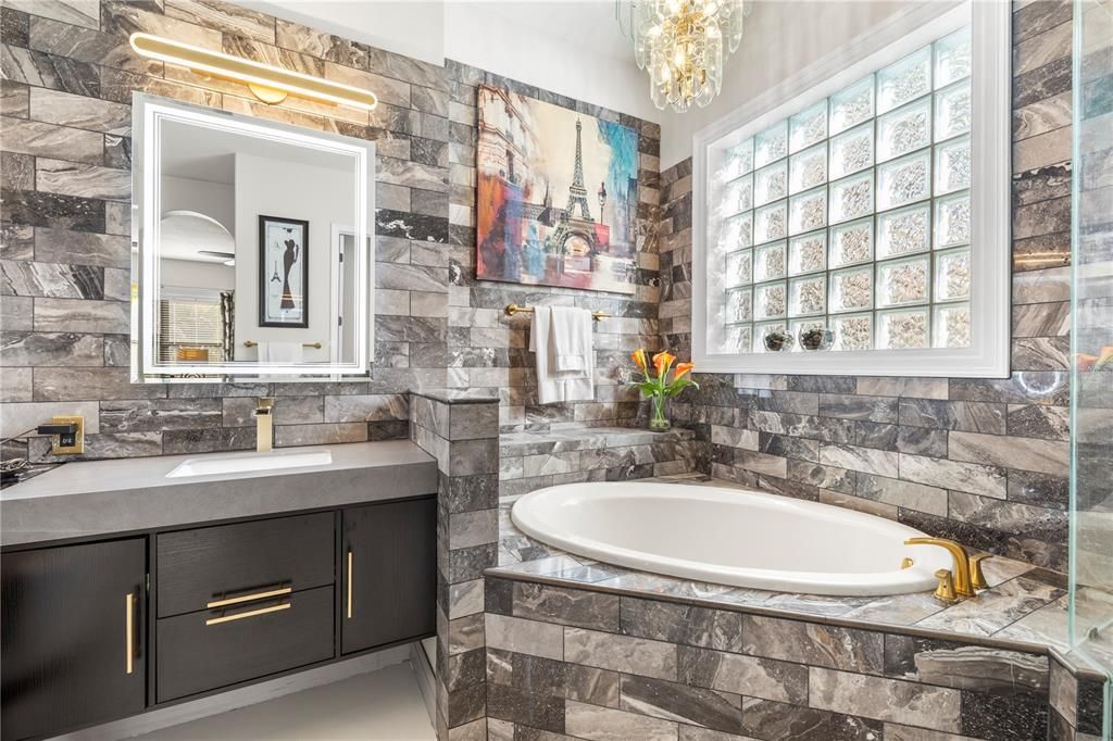 En Venta: $899,900 (5 camas, 3 baños, 3973 Pies cuadrados)