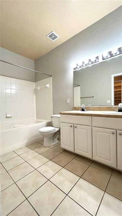 For Rent: $1,500 (2 beds, 2 baths, 1275 Square Feet)