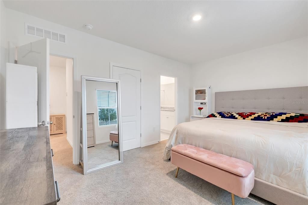 For Sale: $290,000 (3 beds, 2 baths, 1673 Square Feet)