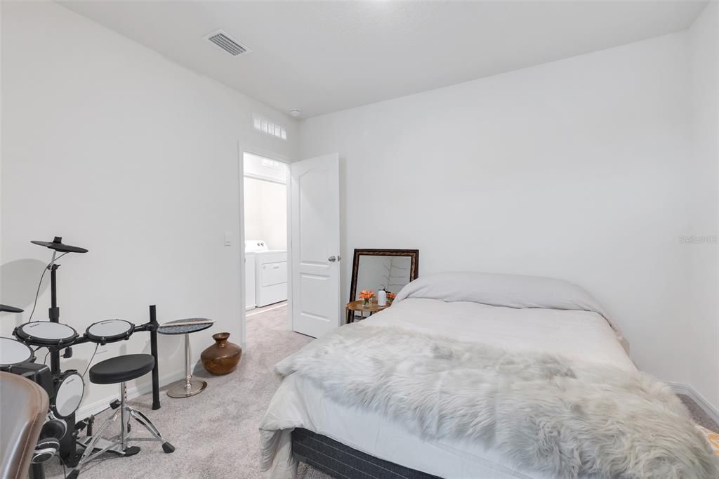 For Sale: $290,000 (3 beds, 2 baths, 1673 Square Feet)