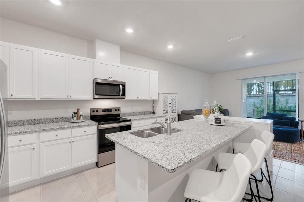 For Sale: $290,000 (3 beds, 2 baths, 1673 Square Feet)