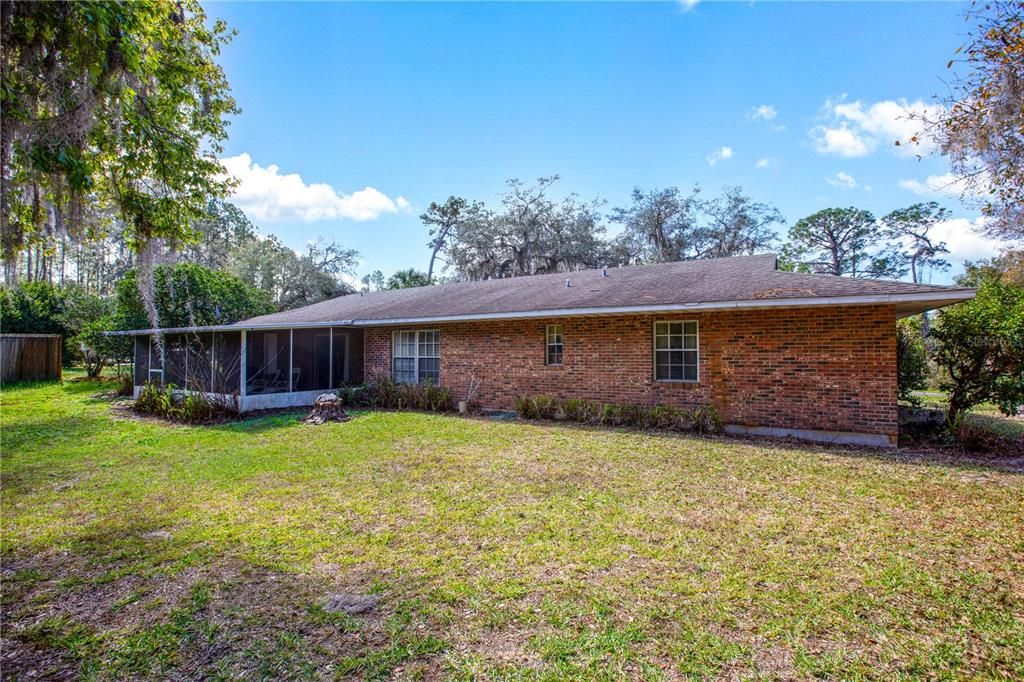 For Sale: $305,000 (3 beds, 2 baths, 1659 Square Feet)