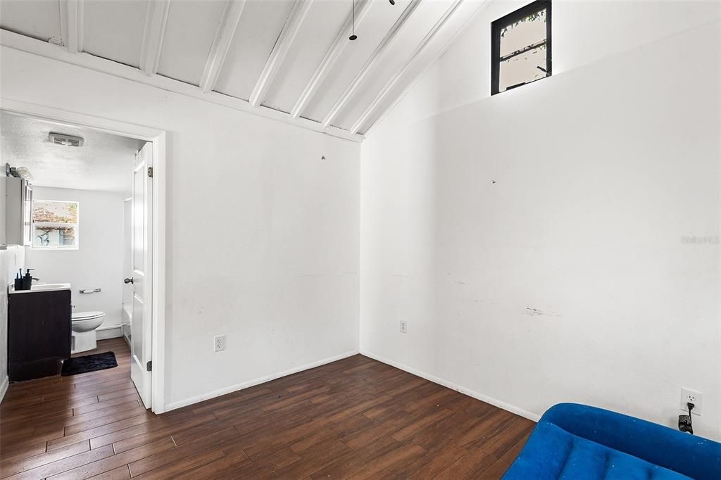 En Venta: $324,000 (4 camas, 0 baños, 1760 Pies cuadrados)