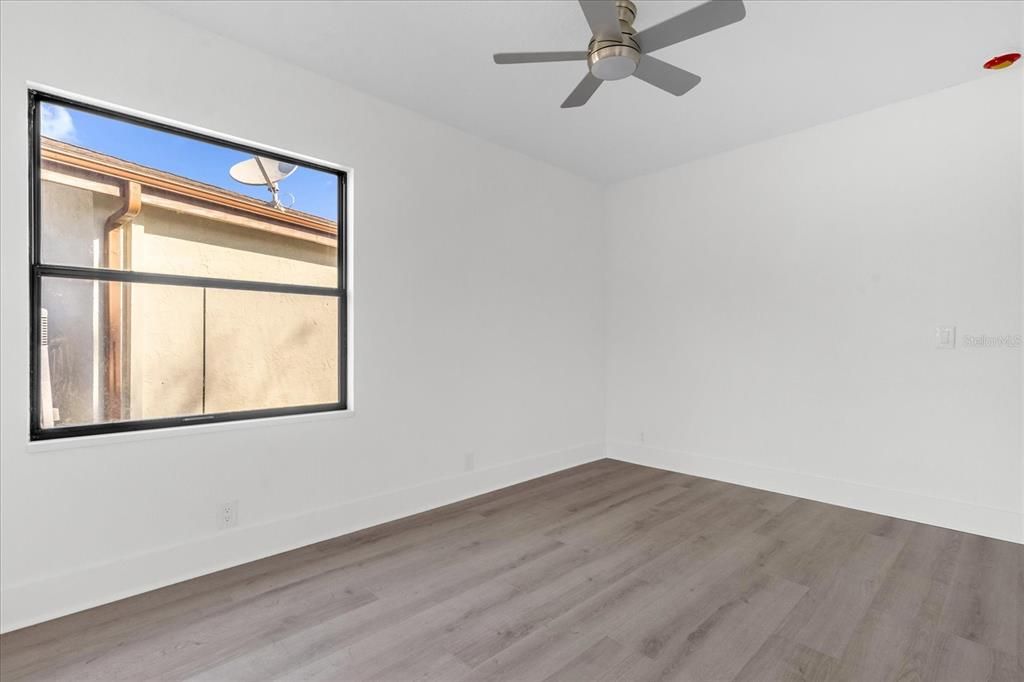 En Venta: $379,000 (2 camas, 2 baños, 1377 Pies cuadrados)