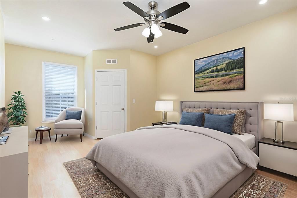 待售: $185,000 (2 贝兹, 2 浴室, 1041 平方英尺)