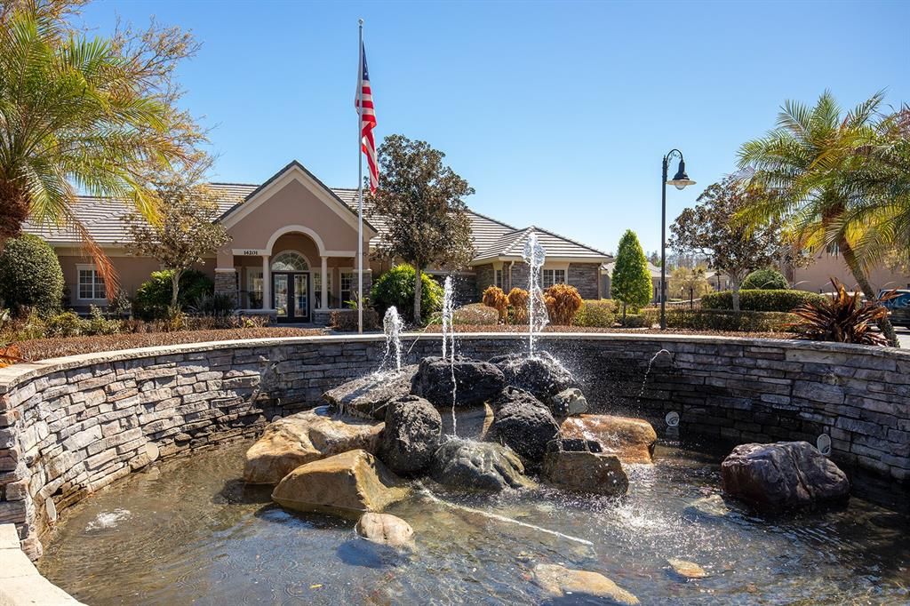 待售: $185,000 (2 贝兹, 2 浴室, 1041 平方英尺)