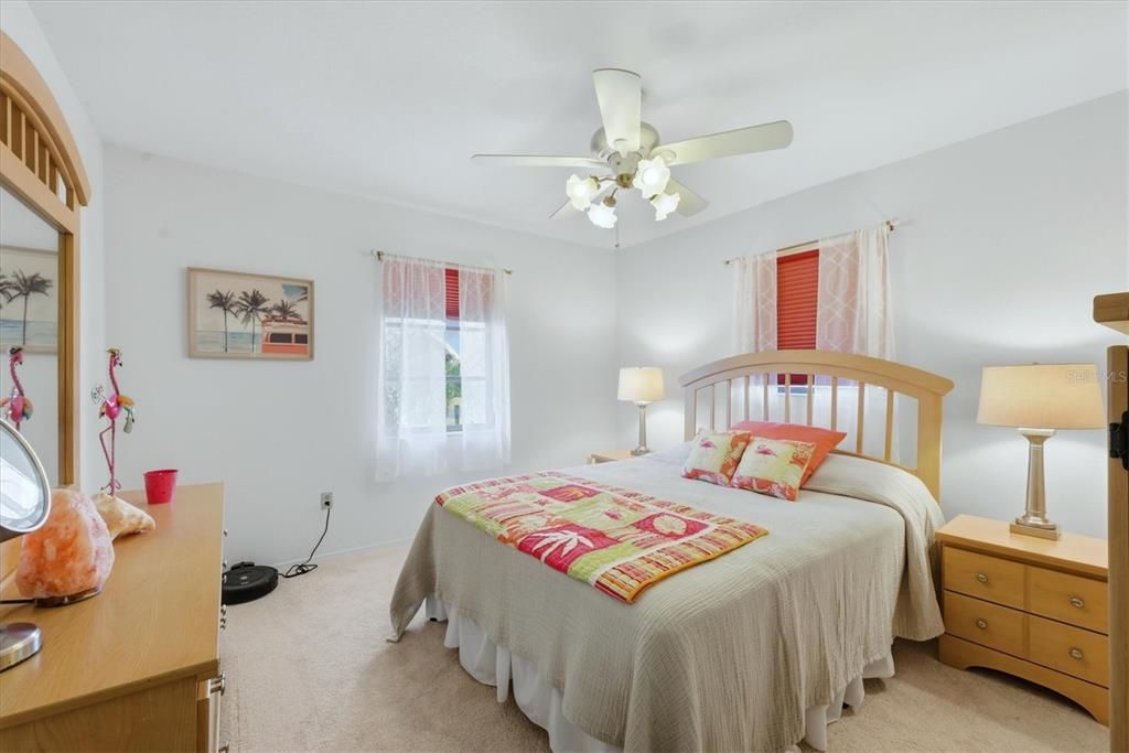 En Venta: $199,000 (2 camas, 2 baños, 1261 Pies cuadrados)