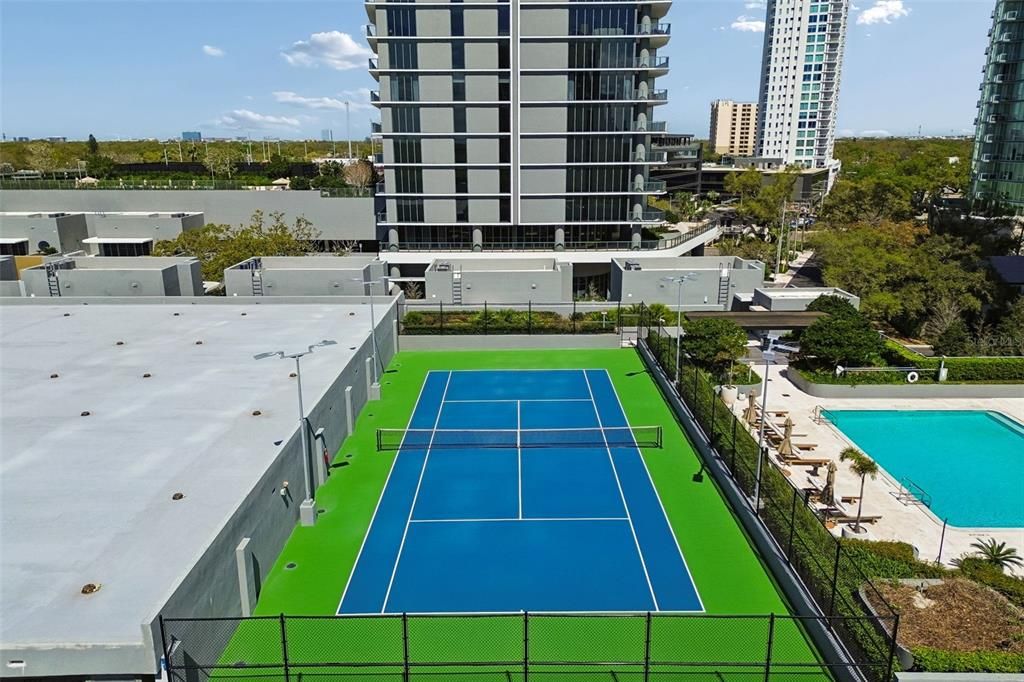 Active With Contract: $2,997,000 (3 beds, 3 baths, 2937 Square Feet)