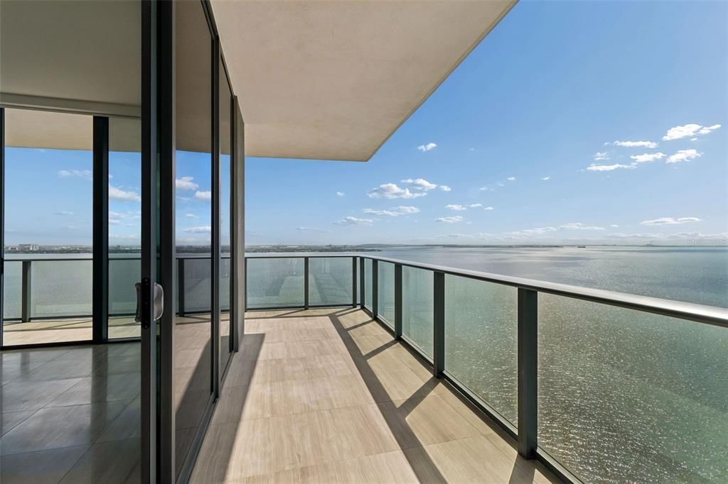 Active With Contract: $2,997,000 (3 beds, 3 baths, 2937 Square Feet)