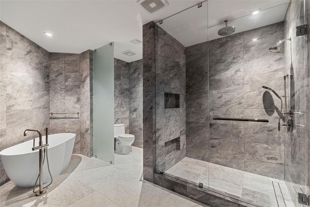 Active With Contract: $2,997,000 (3 beds, 3 baths, 2937 Square Feet)