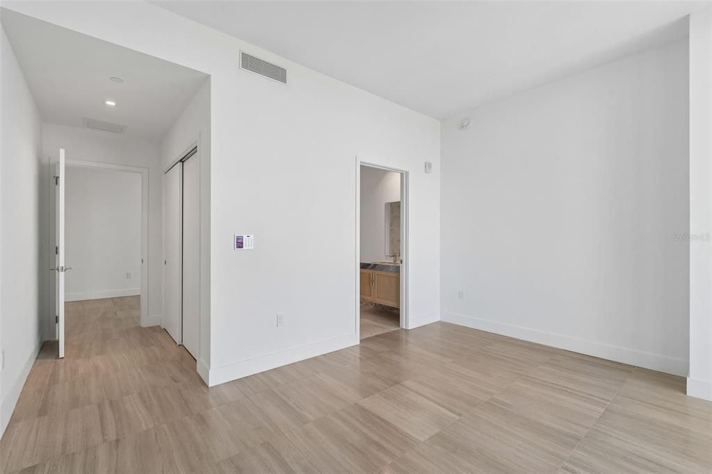 Active With Contract: $2,997,000 (3 beds, 3 baths, 2937 Square Feet)