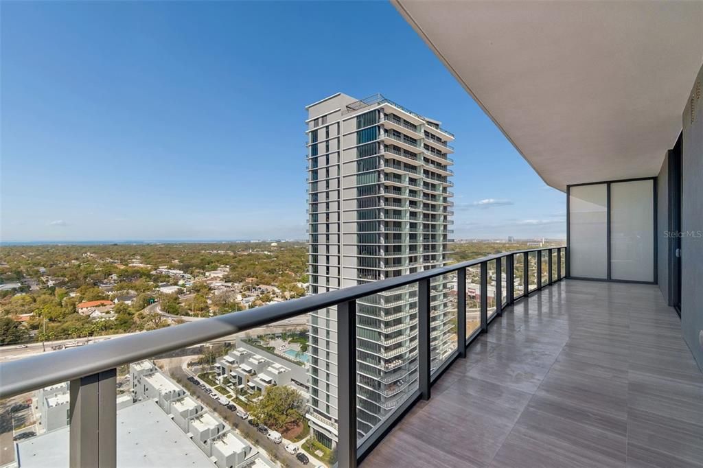 Active With Contract: $2,997,000 (3 beds, 3 baths, 2937 Square Feet)