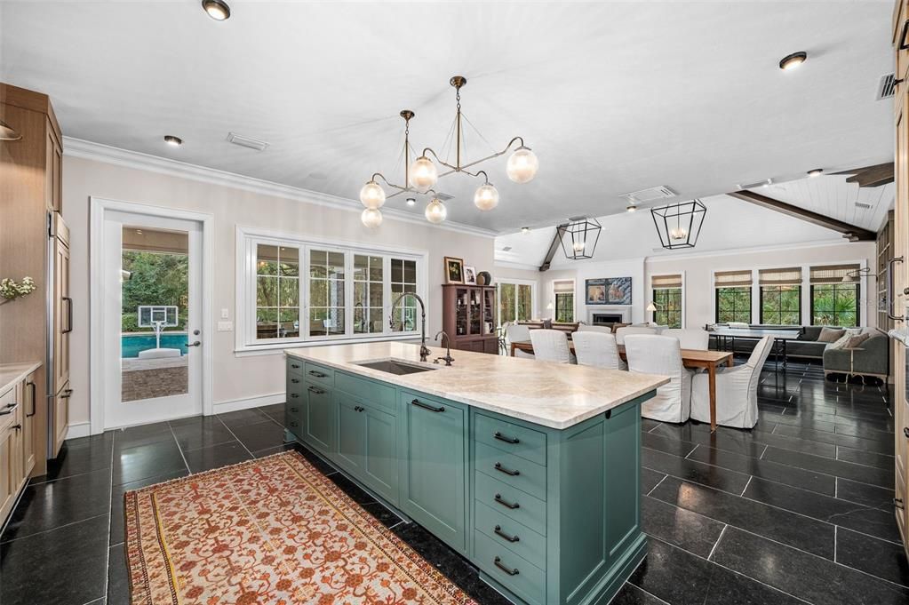 For Sale: $3,989,900 (5 beds, 6 baths, 8065 Square Feet)
